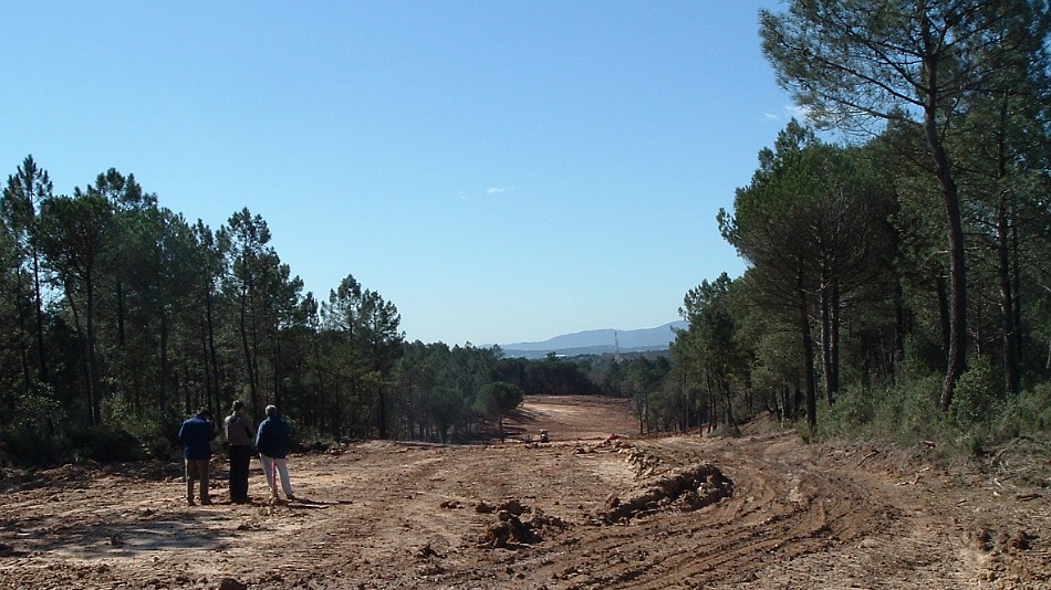 Williams on the Catalonia site with the European Tour’s Neil Coles and Angel Gallardo in 1998 (Photo: David Williams)