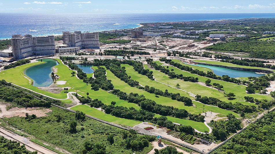 The golf course and Moon Palace resort are expected to be complete in time for a late 2025 opening (Photo: Wallgrow International)